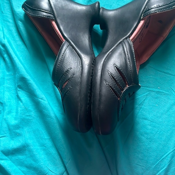 John Fluevog Friends Black Heels. Discontinued retro with vintage pinup style! - Picture 2 of 5